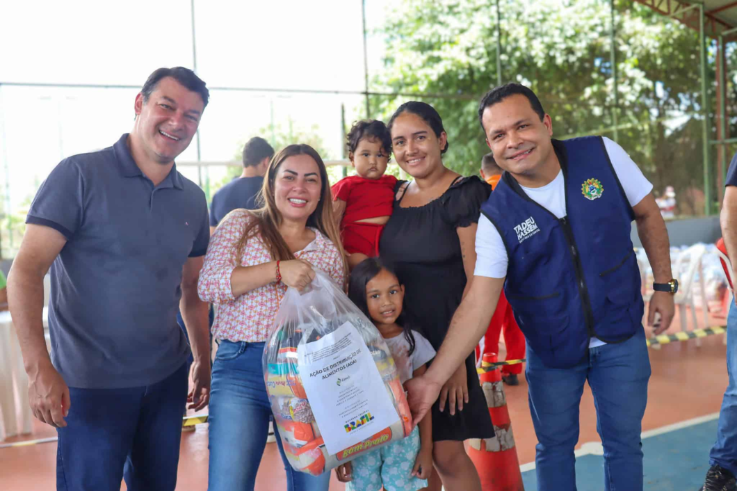 Prefeitura De Brasileia Realiza Entrega Cestas B Sicas No Bairro Leonardo Barbosa Not Cias